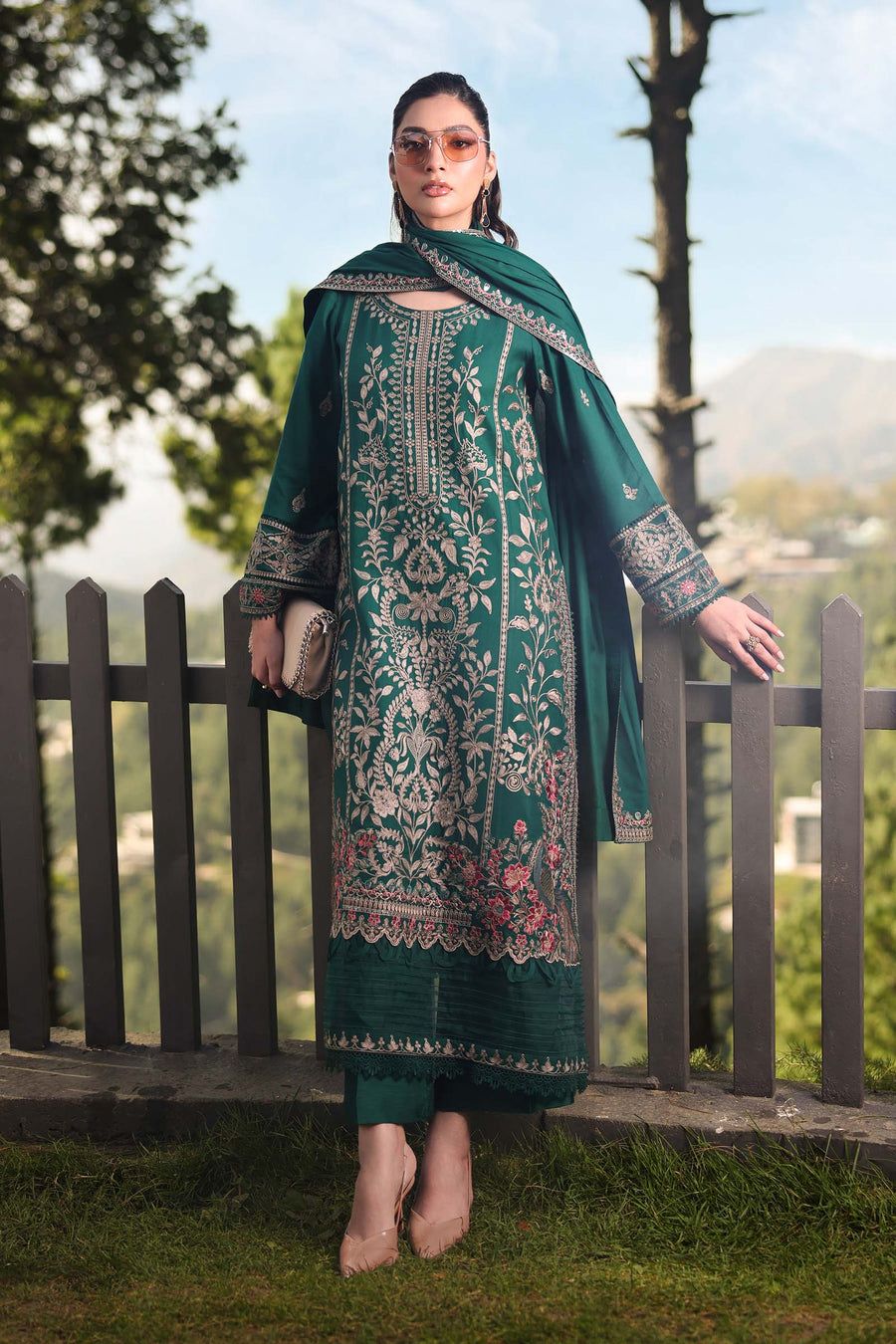 PREMIUM 3PC HEAVY SEQUINED EMBROIDERED SUITS WITH DHANAK SHAWL