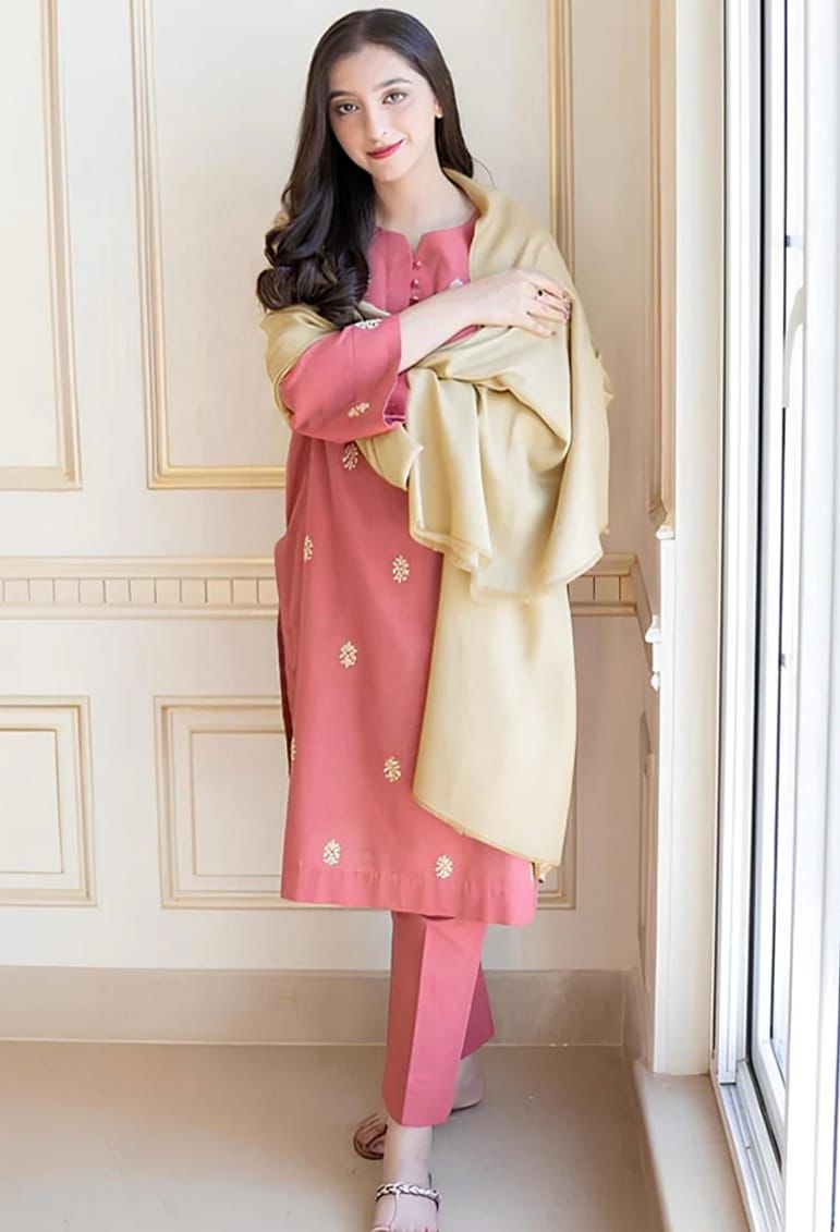 Asling Winter Dhanak Collection 2025-2026 – Premium Air-Jet Dhanak 3PC Embroidered Suit