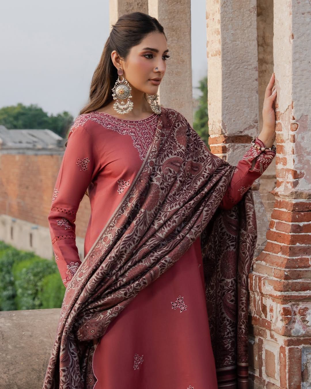 IZEL PREMIUM AIR-JET DHANAK 3PC EMBROIDERED SUIT
